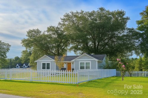 1073 Jones Rd, Kershaw, SC, 29067-8918 | Card Image