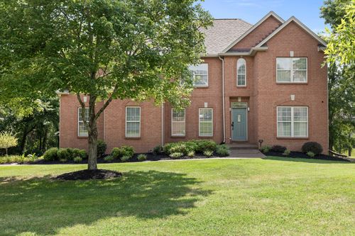812 Lynn Dr, Goodlettsville, TN, 37072-3560 | Card Image