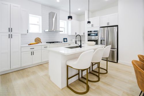 c-1214 W 24th St, Houston, TX, 77008-1824 | Card Image