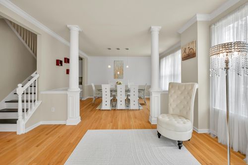 8-8 Cambridge Dr, Danbury, CT, 06811-4072 | Card Image