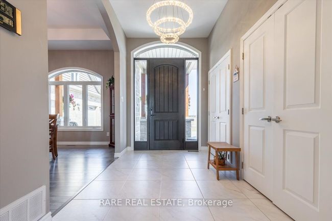 9157 30 Th Sideroad, Home with 3 bedrooms, 4 bathrooms and 20 parking in Adjala-Tosorontio ON | Image 7