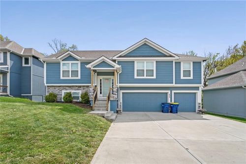 433 Lilly Ln, Liberty, MO, 64068 | Card Image