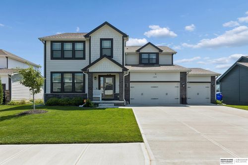 12121 S 209th Ave, Gretna, NE, 68028-4071 | Card Image
