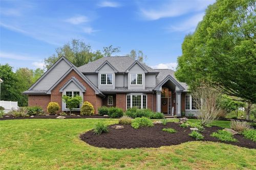 210 Royal Doulton Ct, Gibsonia, PA, 15044-9796 | Card Image