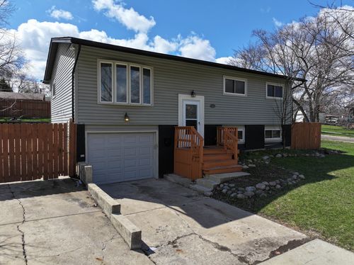 643 Armitage Ave, Glendale Heights, IL, 60139-3351 | Card Image