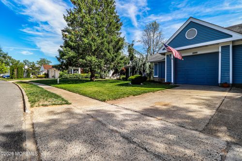 1033A Thornbury Ln, MANCHESTER, NJ, 08759-5291 | Card Image