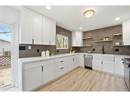 56352 Sunset Ave, Strasburg, CO, 80136-7844 | Card Image