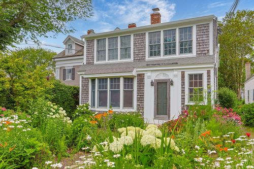 u1-98 Commercial St, Provincetown, MA, 02657-2042 | Card Image