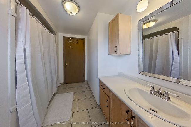 445 Alfred St, House other with 4 bedrooms, 2 bathrooms and 3 parking in Kingston ON | Image 24
