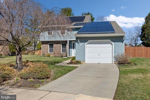 6 W Oleander Dr, MOUNT LAUREL, NJ, 08054-2569 | Card Image