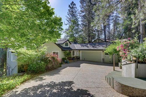 21349 Leslie Dr, Grass Valley, CA, 95945-7627 | Card Image