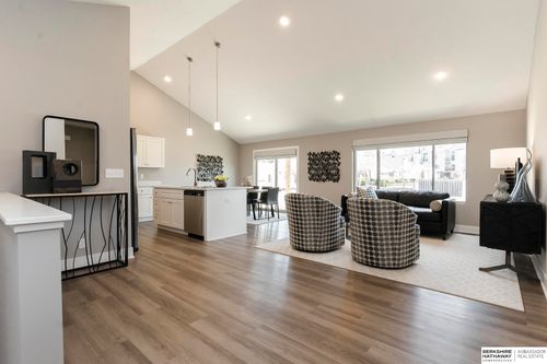4916 S 199th Ave, Omaha, NE, 68135 | Card Image