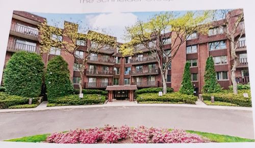 apt-201w-1175 Lake Cook Rd, Northbrook, IL, 60062-1551 | Card Image
