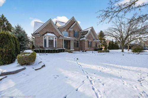 45653 Tournament Dr, Northville, MI, 48168-8581 | Card Image