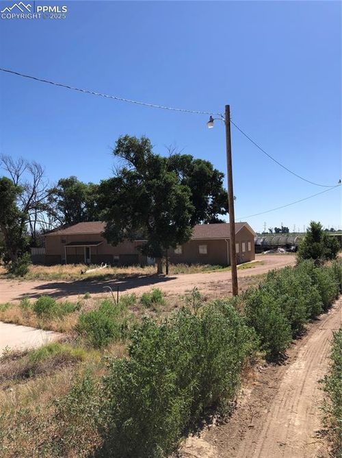 9138 Us Highway 50, Manzanola, CO, 81058-9719 | Card Image