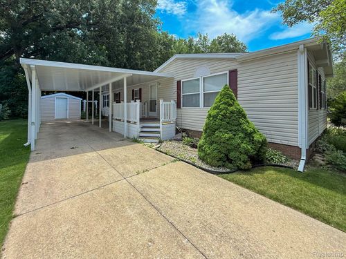 416 Raisin River Dr, Adrian, MI, 49221-3784 | Card Image