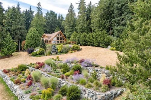 7353 Cedar House Ct, Clinton, WA, 98236-8722 | Card Image