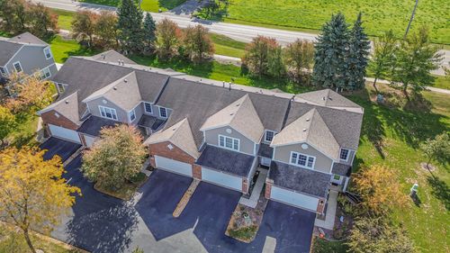 16043 Tiger Dr, Lockport, IL, 60441-4647 | Card Image