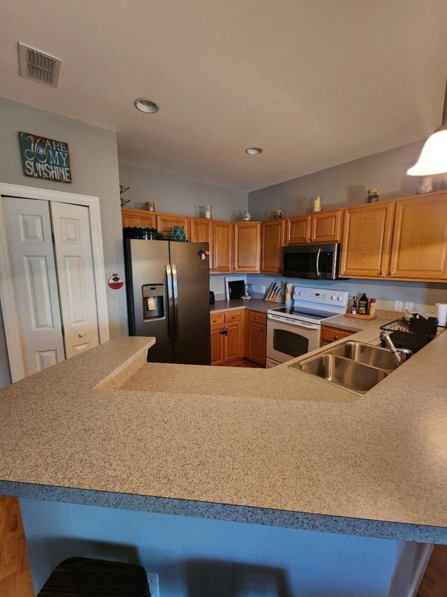 E203 - 245 E 3rd Ave, Condo with 2 bedrooms, 2 bathrooms and null parking in Horseshoe Beach FL | Image 6