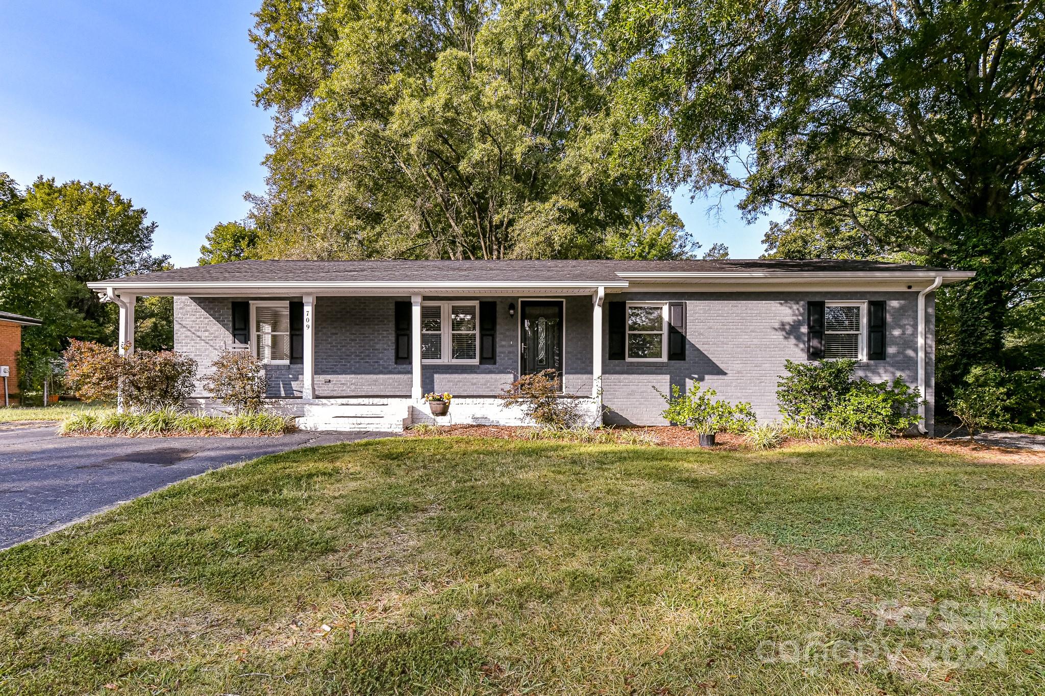Patricia Ave, Harrisburg, NC 28075
