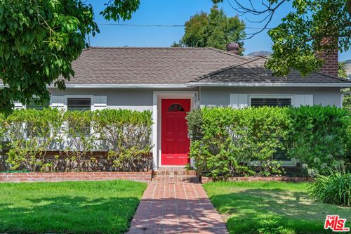 769 Wildomar, Pacific Palisades, CA, 90272-3449 | Card Image