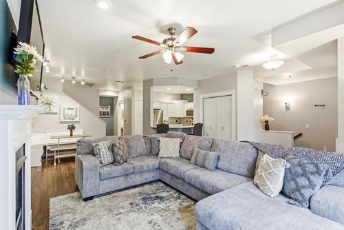 8275 Starr Grass Dr, Madison, WI, 53719-4471 | Card Image