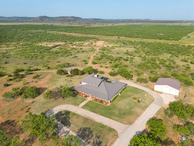 10171 S Hwy 277, House other with 4 bedrooms, 4 bathrooms and 3 parking in Bronte TX | Image 47