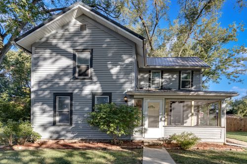 208 W Sycamore St, Millington, IL, 60537-1082 | Card Image