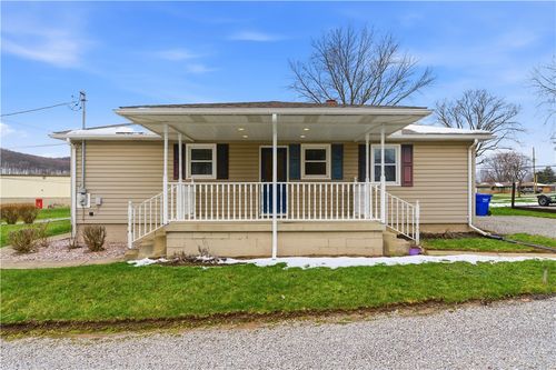 11 Madison Dr, Zelienople, PA, 16063-9703 | Card Image