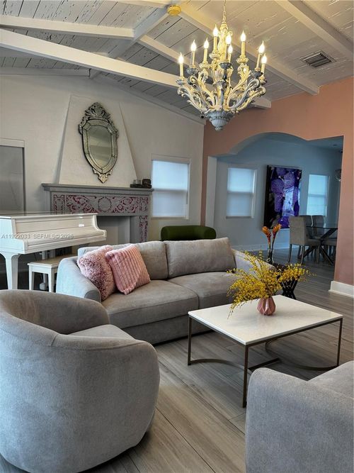 na-3470 Sheridan Ave, Miami Beach, FL, 33140-3948 | Card Image