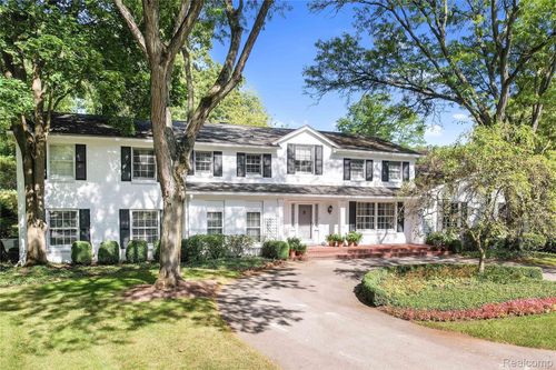 27220 Willowgreen Ct, Franklin, MI, 48025-1051 | Card Image