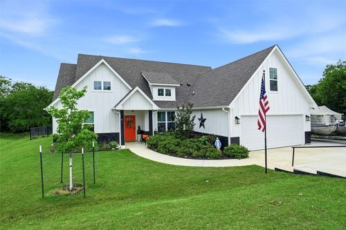 116 Lindsey Ln, Runaway Bay, TX, 76426-1419 | Card Image