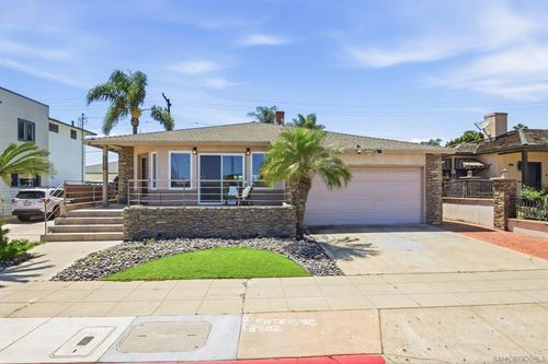 3634 Crown Point Dr, San Diego, CA, 92109-6711 | Card Image