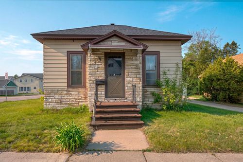 638 Margaret St, Rhinelander, WI, 54501-3733 | Card Image