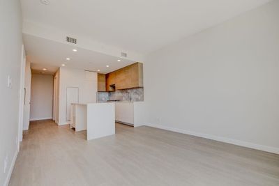 1501 - 2186 Gilmore Ave, Condo with 1 bedrooms, 1 bathrooms and null parking in Burnaby BC | Image 3