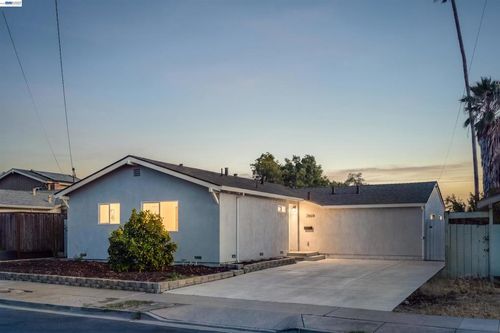 2869 Kennedy St, Livermore, CA, 94551-5925 | Card Image