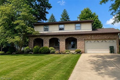 8727 Prancer Ave Nw, North Canton, OH, 44720-4617 | Card Image