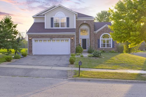 2025 Westbury Ln, Aurora, IL, 60502-7178 | Card Image