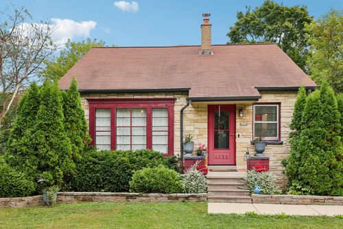 6316 N 107th St, Milwaukee, WI, 53225-1305 | Card Image