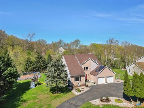 121 Bartholomew Road, Middletown, CT, 06457 | Card Image