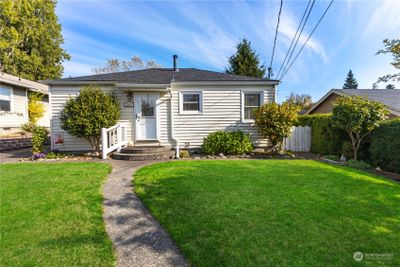 2975 38th Avenue Ne, House other with 2 bedrooms, 1 bathrooms and 1 parking in Tacoma WA | Image 3