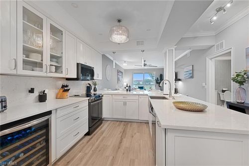 apt-3026-2710 Cypress Trace Cir, NAPLES, FL, 34119-8497 | Card Image