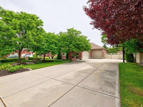 11223 S Autumn Farm Dr, South Jordan, UT, 84095-8464 | Card Image