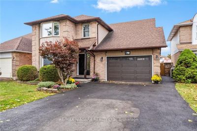 34 Burdy Dr, House other with 4 bedrooms, 3 bathrooms and 3 parking in Saint Catharines ON | Image 2