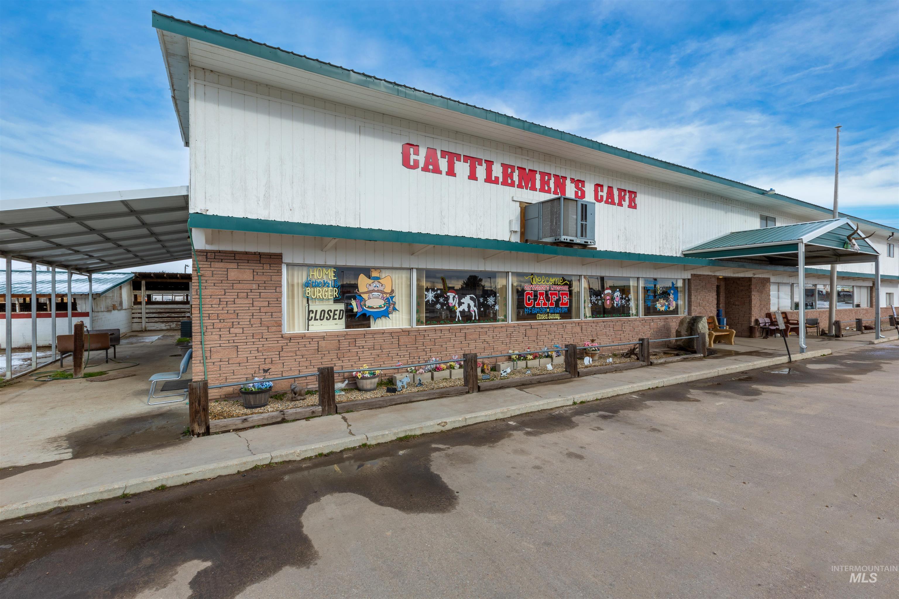 Chicago St, Caldwell, ID 83605