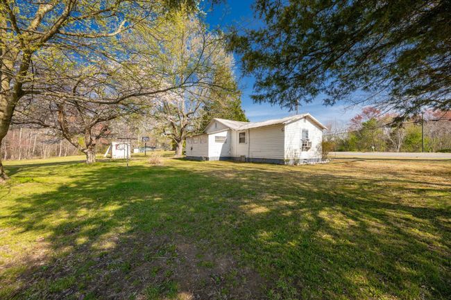 8615 Highway 301, House other with 2 bedrooms, 1 bathrooms and null parking in TRENTON GA | Image 5