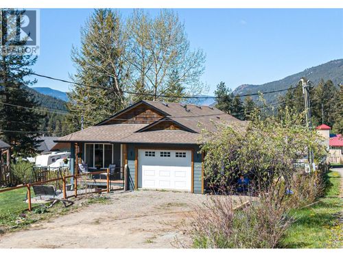 5654 Lynes Road, Falkland, BC, V0E1W0 | Card Image