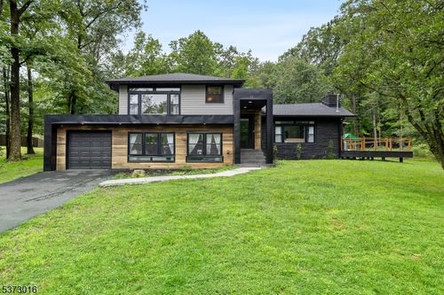 65 Old Stirling Rd, Warren, NJ, 07059-5809 | Card Image
