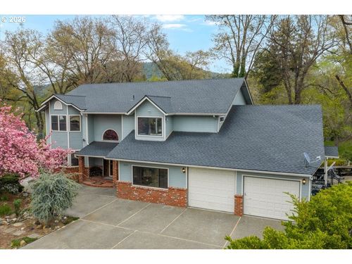 113 Walnut Dr, Rogue River, OR, 97537-9623 | Card Image