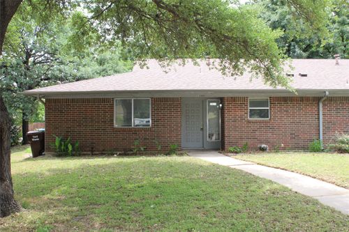 2207 Canterbury Court, Denton, TX, 76205 | Card Image